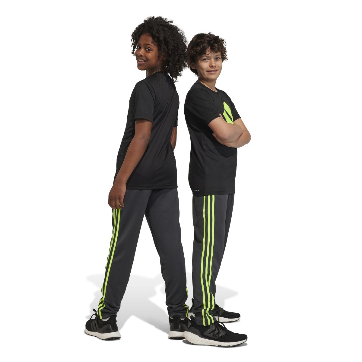 product/2/0/2025_09_adidas_hz0087_7_apparel_on_model_standard_unisex_back_view_white.jpg