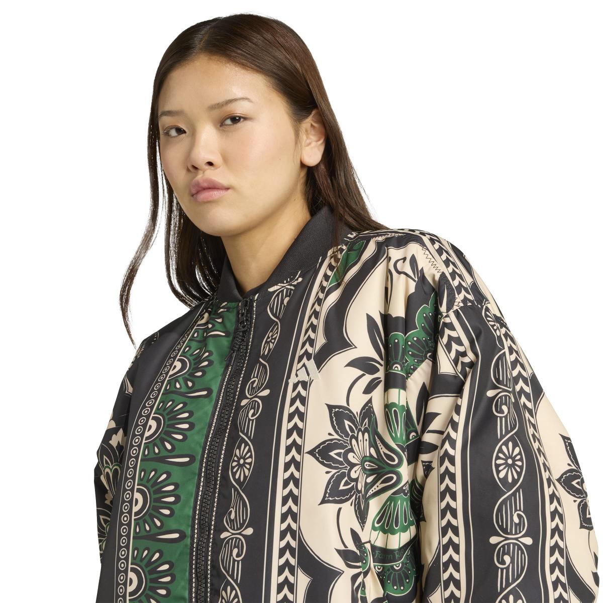 product/2/0/2025_adidas_jl8622_5_apparel_on_model_detail_view_1_white.jpg