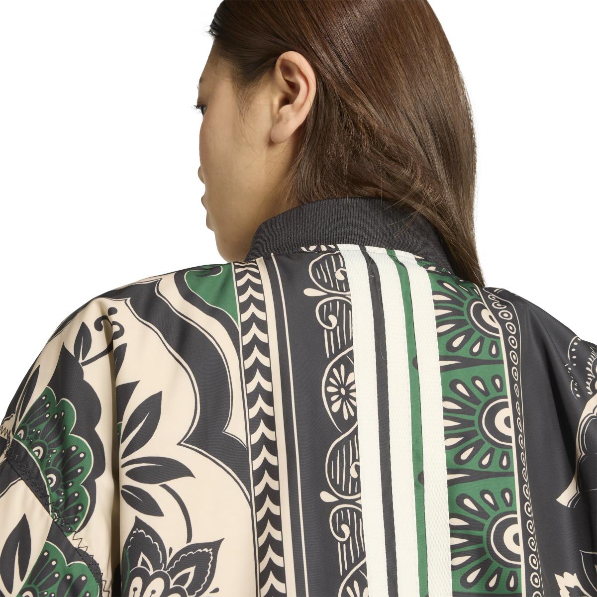 product/2/0/2025_adidas_jl8622_6_apparel_on_model_detail_view_2_white.jpg