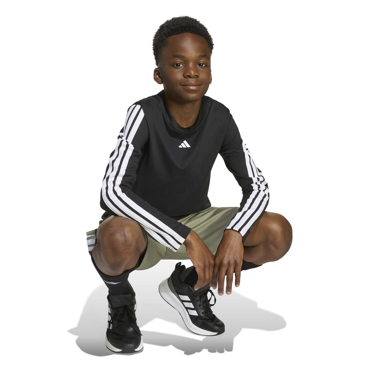 product/2/0/2025_adidas_jm1577_6_apparel_on_model_detail_view_2_white.jpg