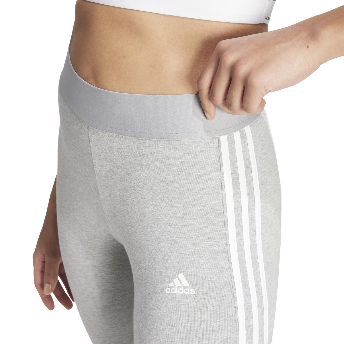product/a/d/adidas_gv6017_7_apparel_on_model_detail_view_1_white-nw052224.jpg