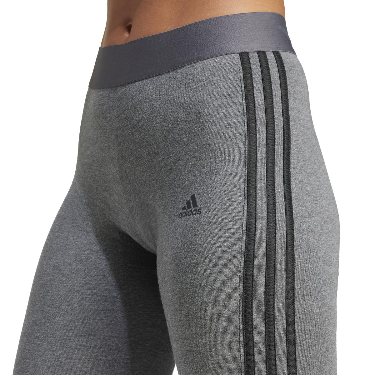 product/a/d/adidas_gv6019_6_apparel_on_model_detail_view_1_white-nw052224.jpg