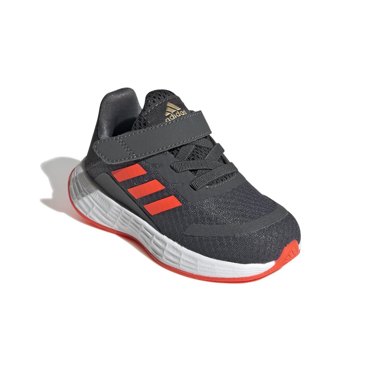 product/a/d/adidas_gw2238_6_footwear_photography_front_lateral_top_view_white_000.jpg