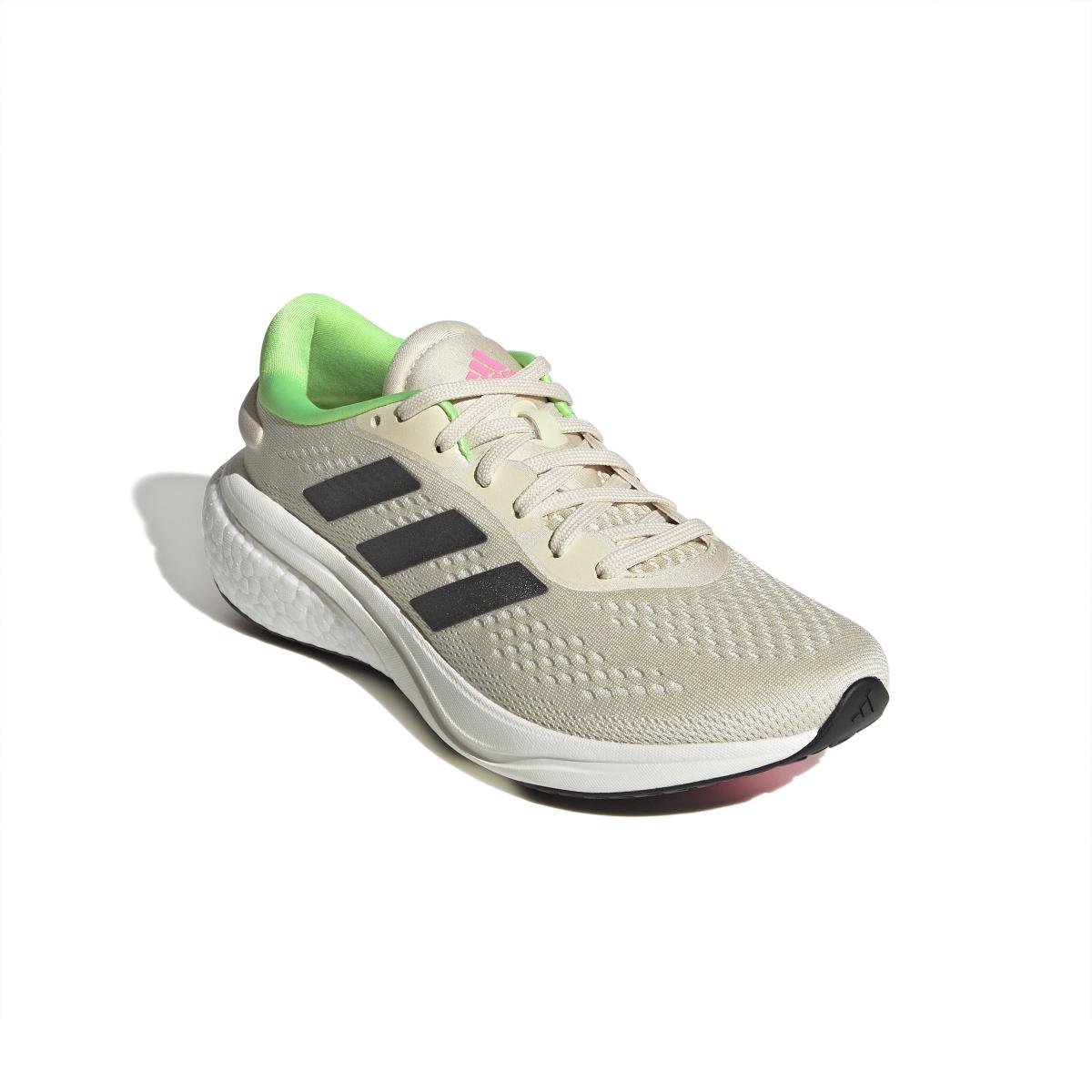 product/a/d/adidas_gw9095_6_footwear_photography_front_lateral_top_view_white_000.jpg