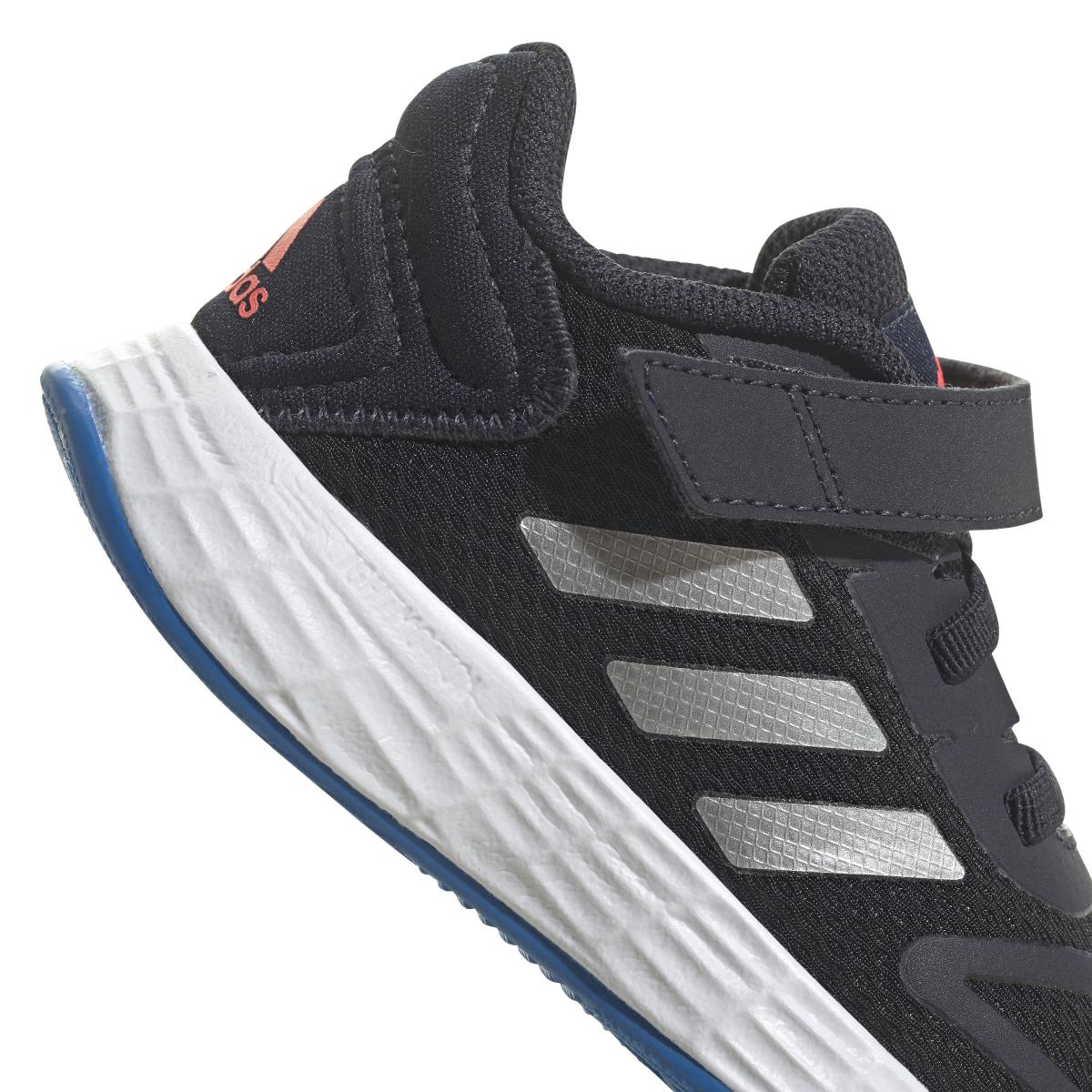 product/a/d/adidas_gz0659_9_footwear_photography_detail_view_2_white_000.jpg