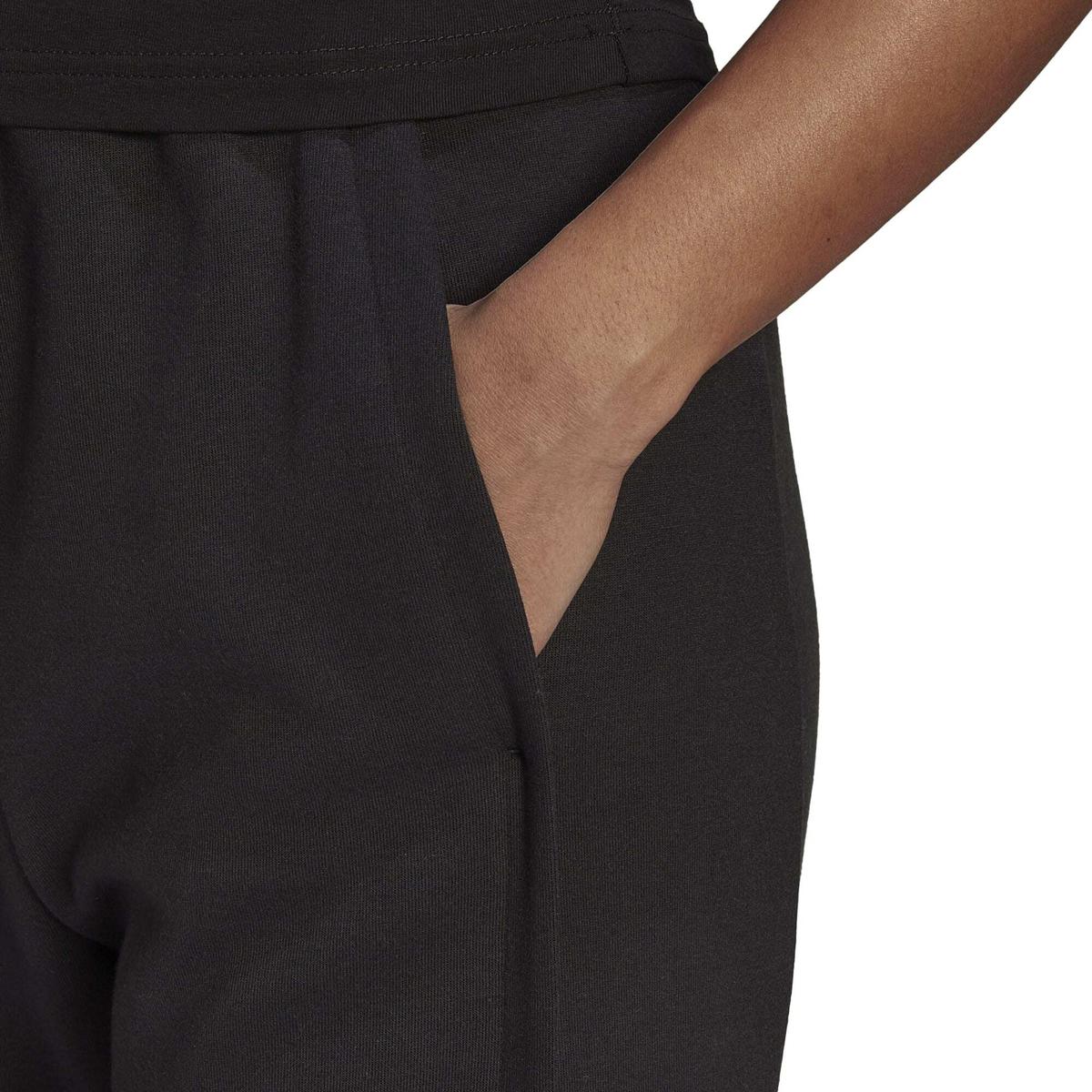 product/a/d/adidas_hn4804_9_apparel_on_model_detail_view_2_white.jpg