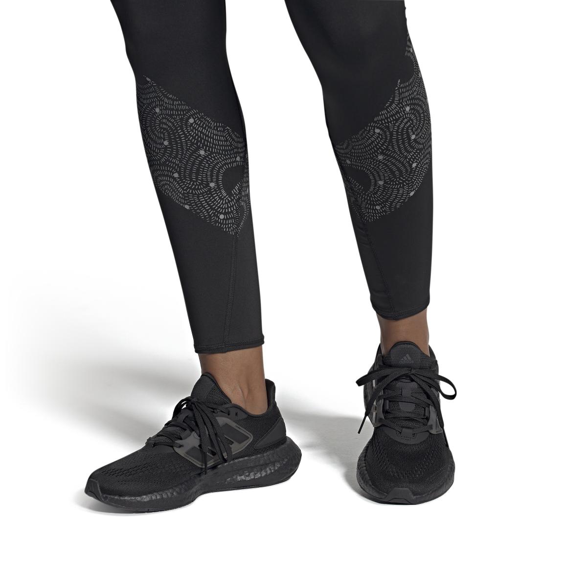 product/a/d/adidas_hq1456_11_footwear_on_model_front_view_white_000.jpg