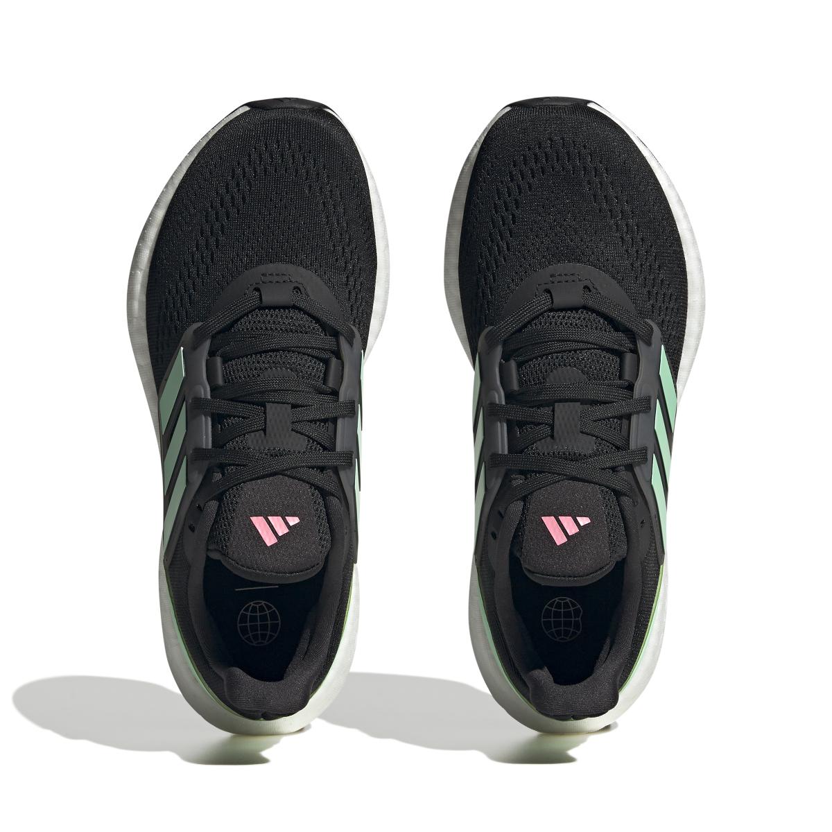 product/a/d/adidas_hq8578_3_footwear_photography_top_portrait_view_white_000.jpg
