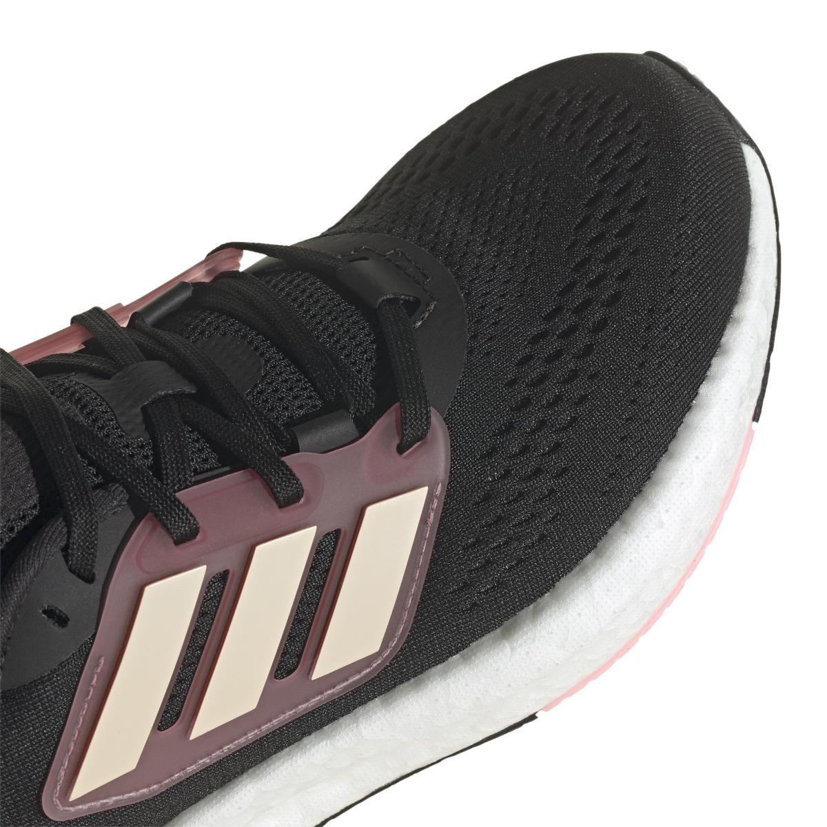 product/a/d/adidas_hq8581_8_footwear_photography_detail_view_1_white_000.jpg