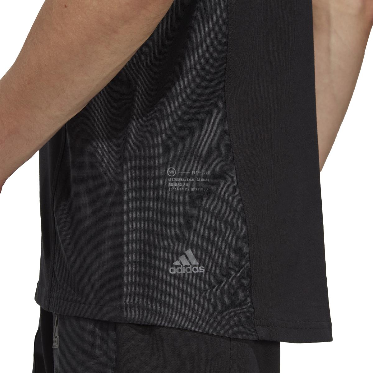 product/a/d/adidas_ic9723_8_apparel_on_model_detail_view_2_white.jpg