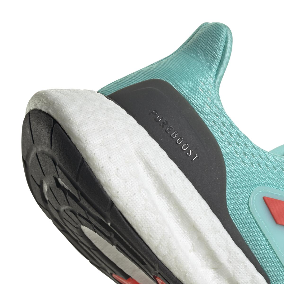 product/a/d/adidas_if2389_8_footwear_photography_detail_view_1_white-nw091625.jpg