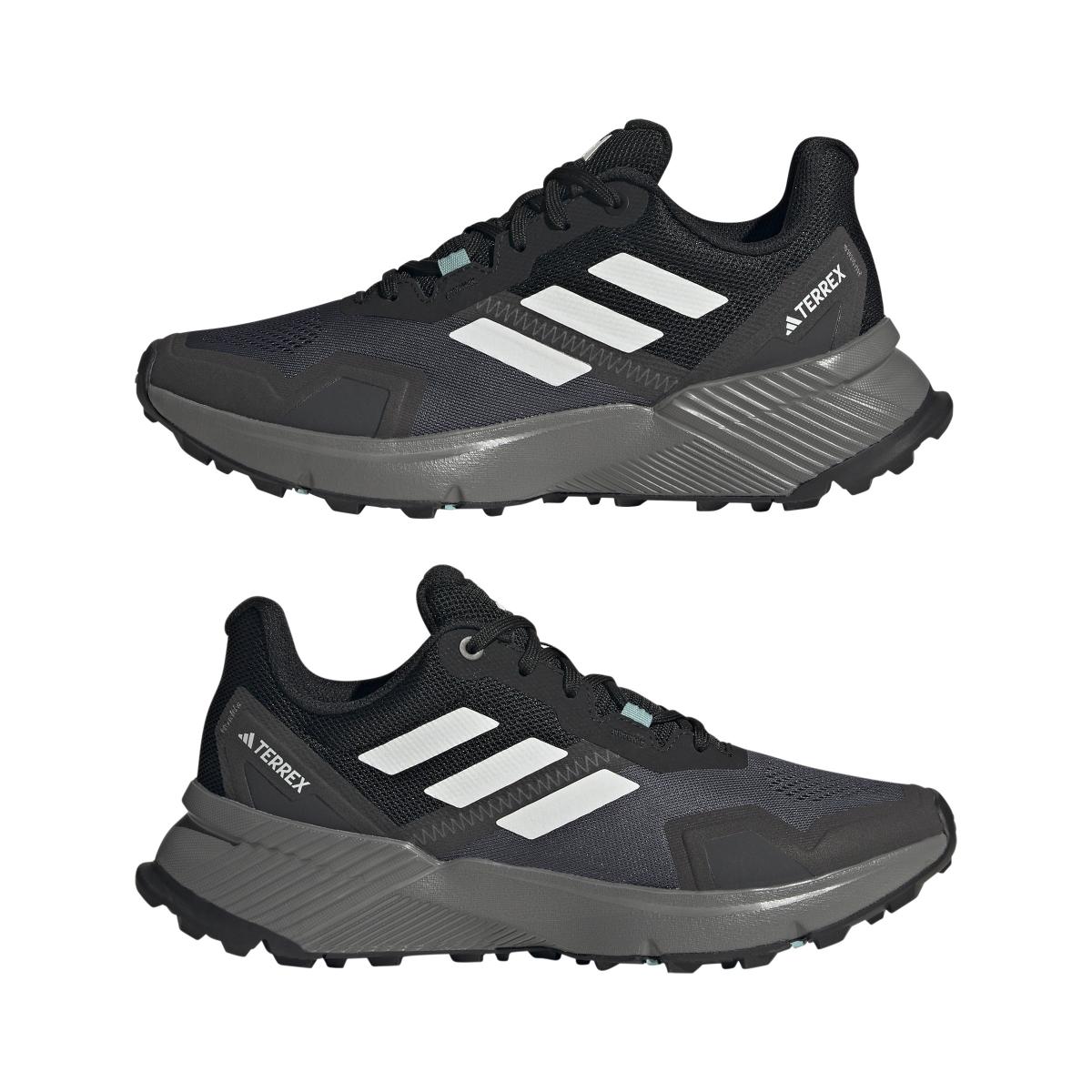 product/a/d/adidas_if5030_10_footwear_photography_mirrored_pair_view_white.jpg