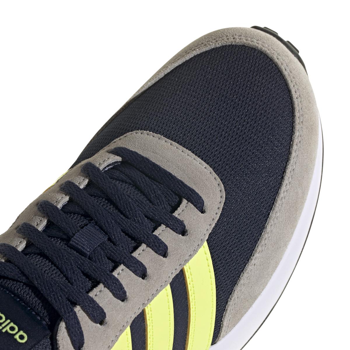 product/a/d/adidas_ig1184_9_footwear_photography_detail_view_2_white.jpg