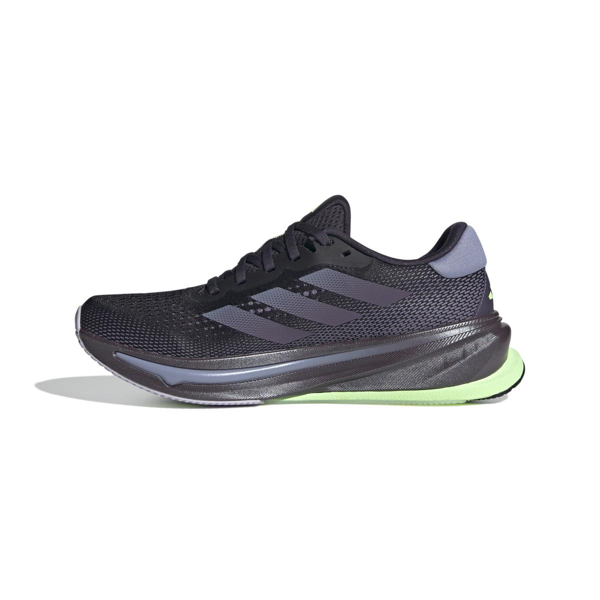 product/a/d/adidas_ig5839_5_footwear_photography_side_medial_center_view_white-nw052424.jpg
