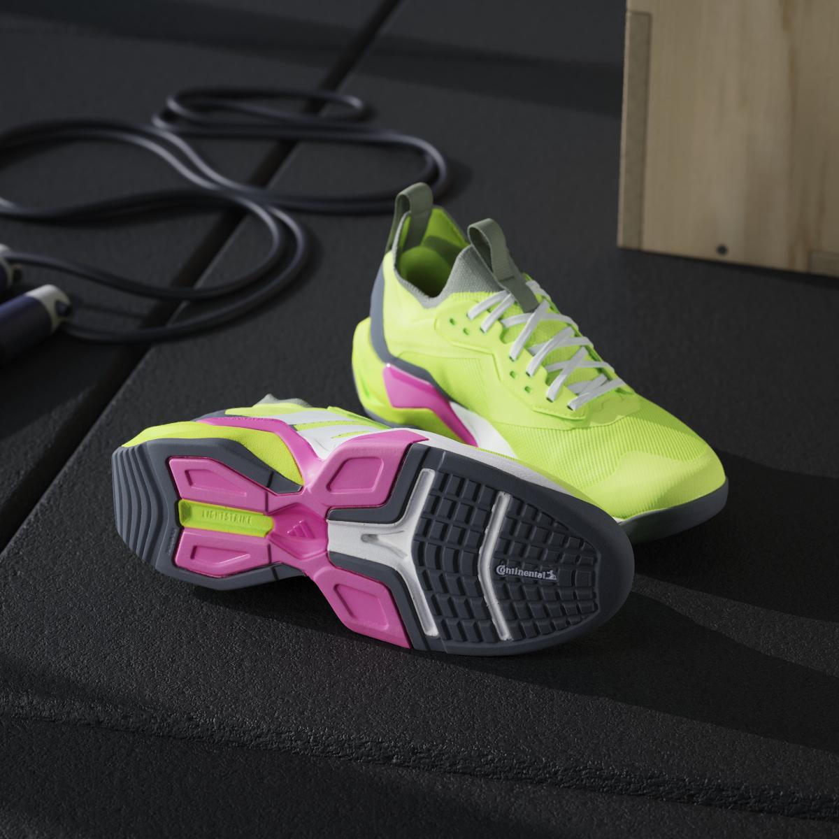 product/a/d/adidas_ih2707_17_footwear_photography_heromrktng_view_4-nw091625.jpg