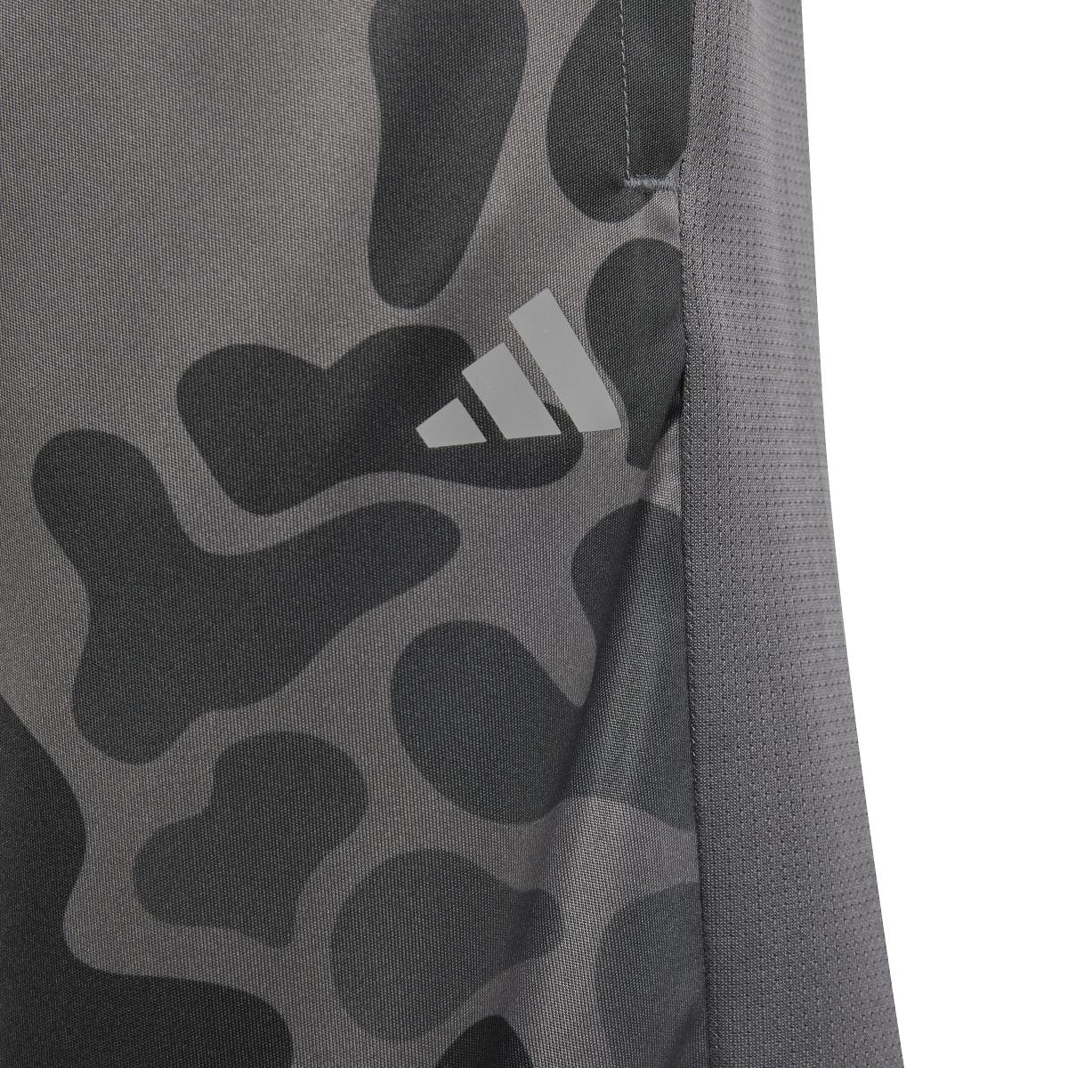 product/a/d/adidas_ip3982_4_apparel_photography_detail_view_1_white.jpg