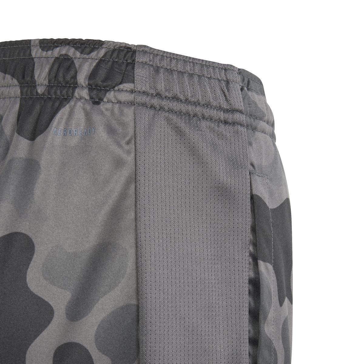 product/a/d/adidas_ip3982_6_apparel_photography_detail_view_3_white.jpg