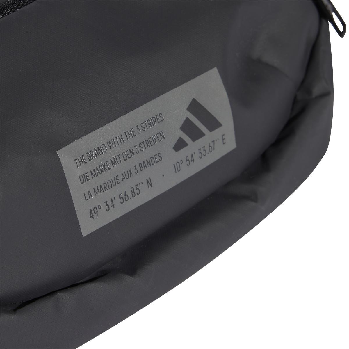 product/a/d/adidas_it4588_4_hardware_photography_detail_view_1_white.jpg