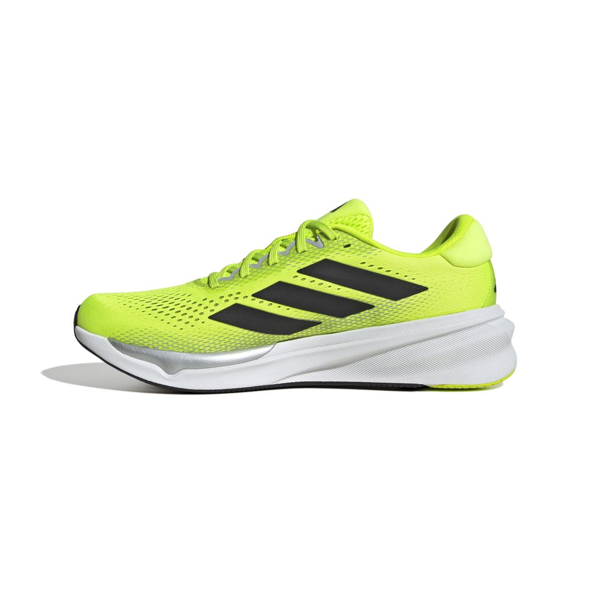 product/a/d/adidas_jp6186_5_footwear_photography_side_medial_center_view_white-nw091625.jpg