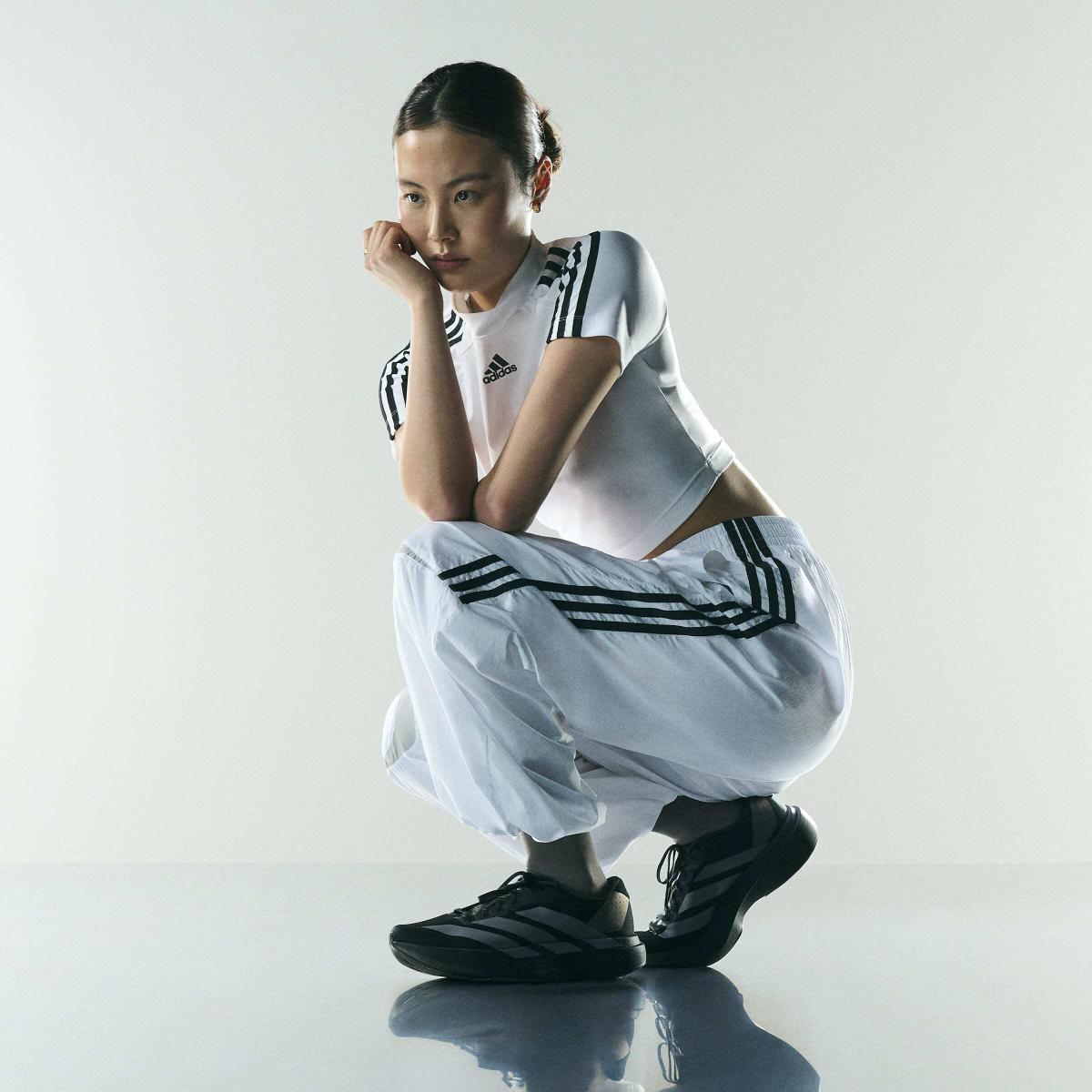 product/a/d/adidas_jp7147_15_footwear_photography_heromrktng_view_2-nw091625.jpg