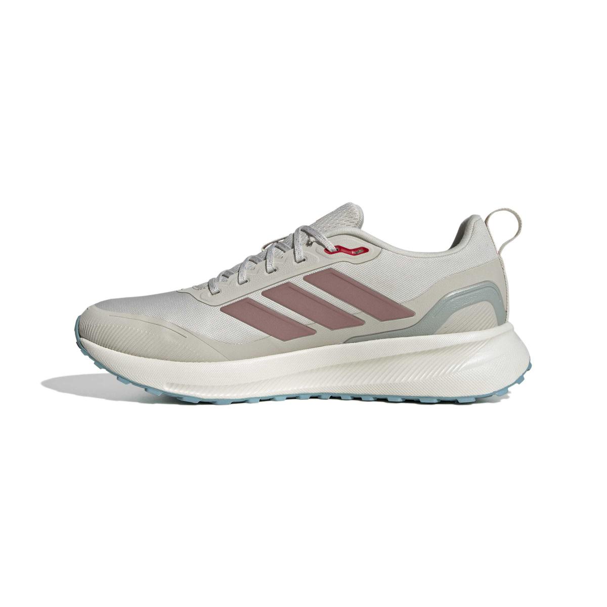 product/a/d/adidas_jp7627_5_footwear_photography_side_medial_center_view_white-nw091625.jpg
