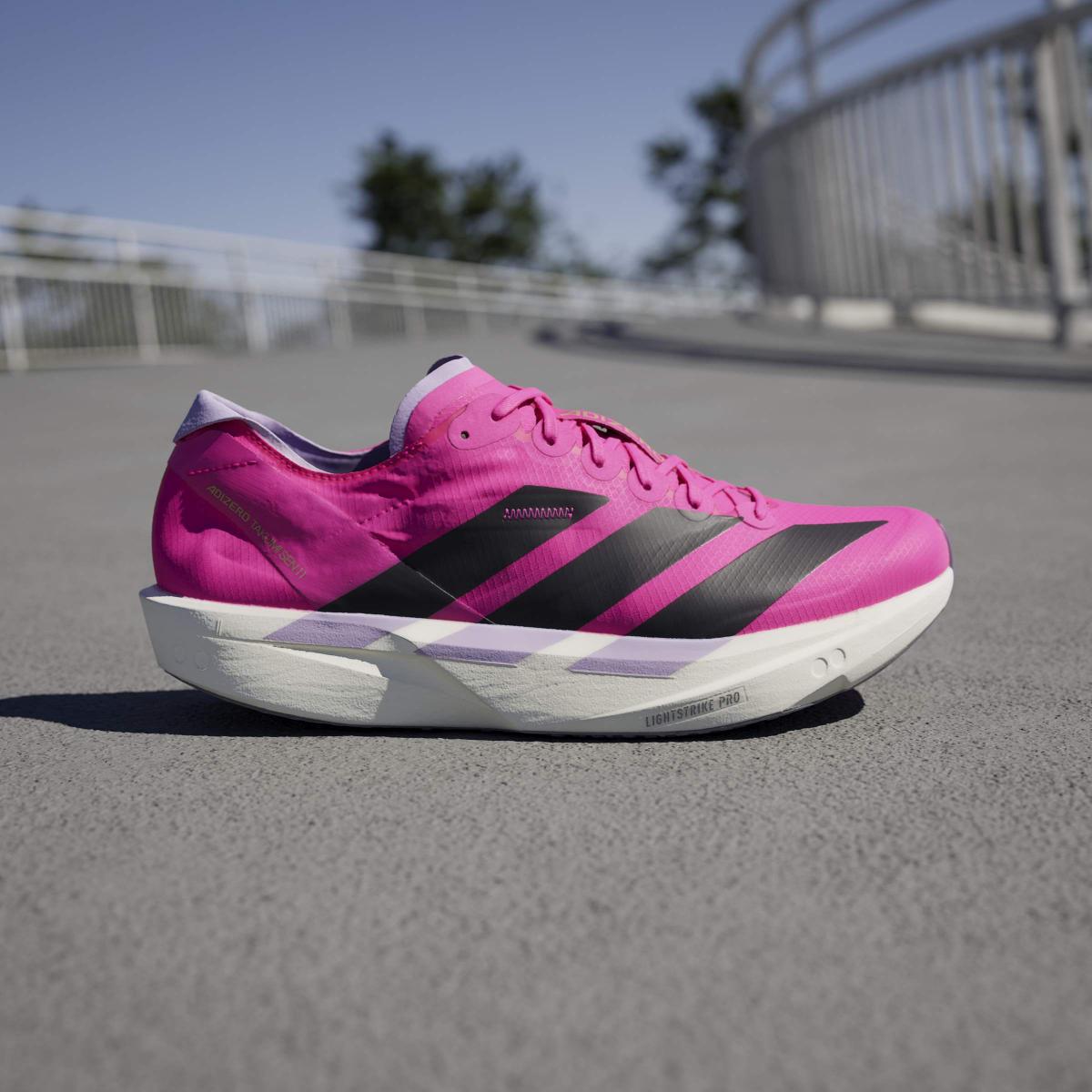 product/a/d/adidas_jq2812_16_footwear_photography_heromrktng_view_3-nw091625.jpg
