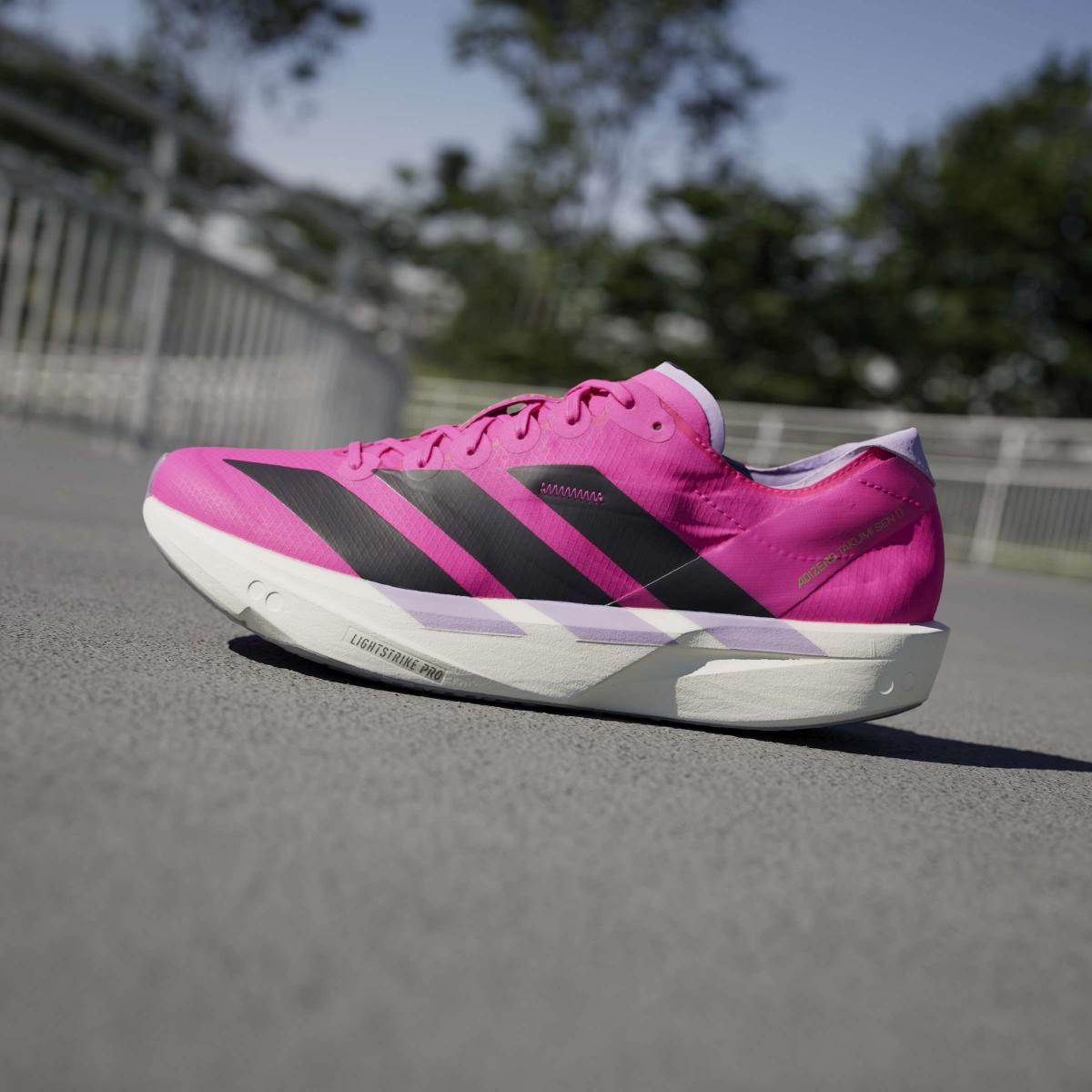 product/a/d/adidas_jq2812_20_footwear_photography_heromrktng_view_7-nw091625.jpg