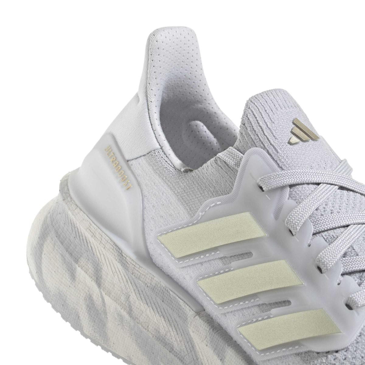 product/a/d/adidas_jq2917_9_footwear_photography_detail_view_2_white-nw091625.jpg