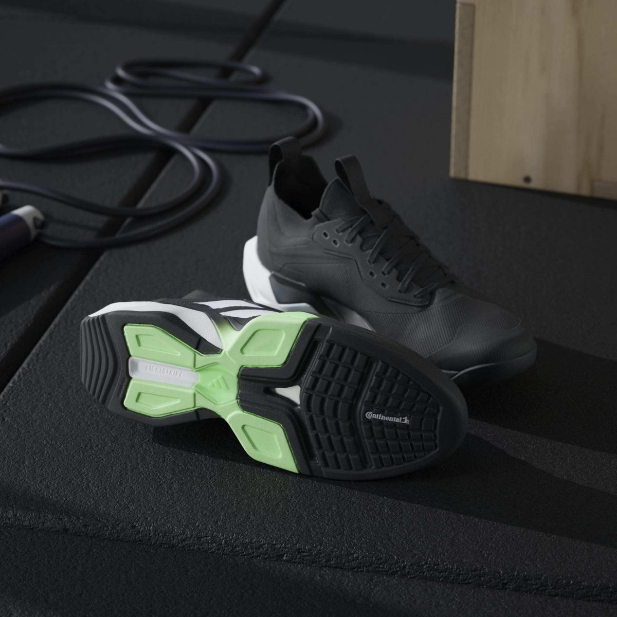 product/a/d/adidas_js3167_16_footwear_photography_heromrktng_view_4-nw091725.jpg