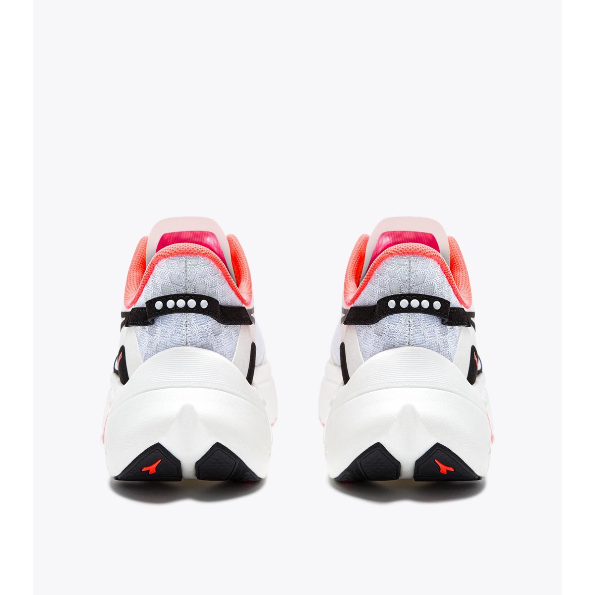 product/d/i/diadora_101.180249-c8990_nero-bianco-albicocca-fluo_6.jpg