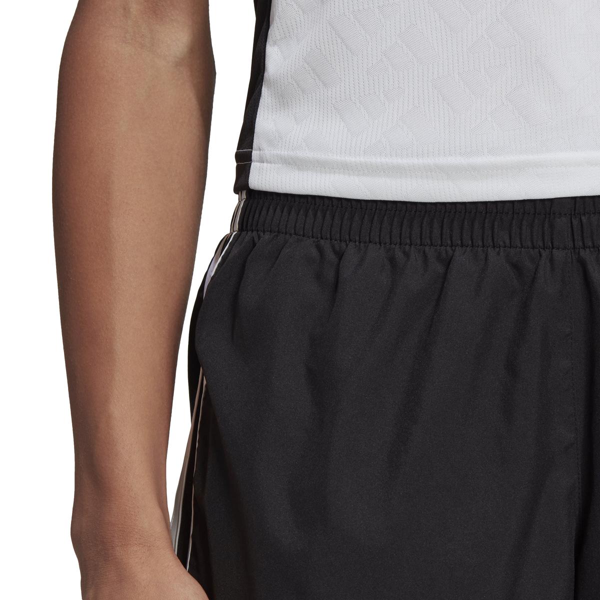 product/g/k/gk5265_app_on-model_detail-2_white.jpg