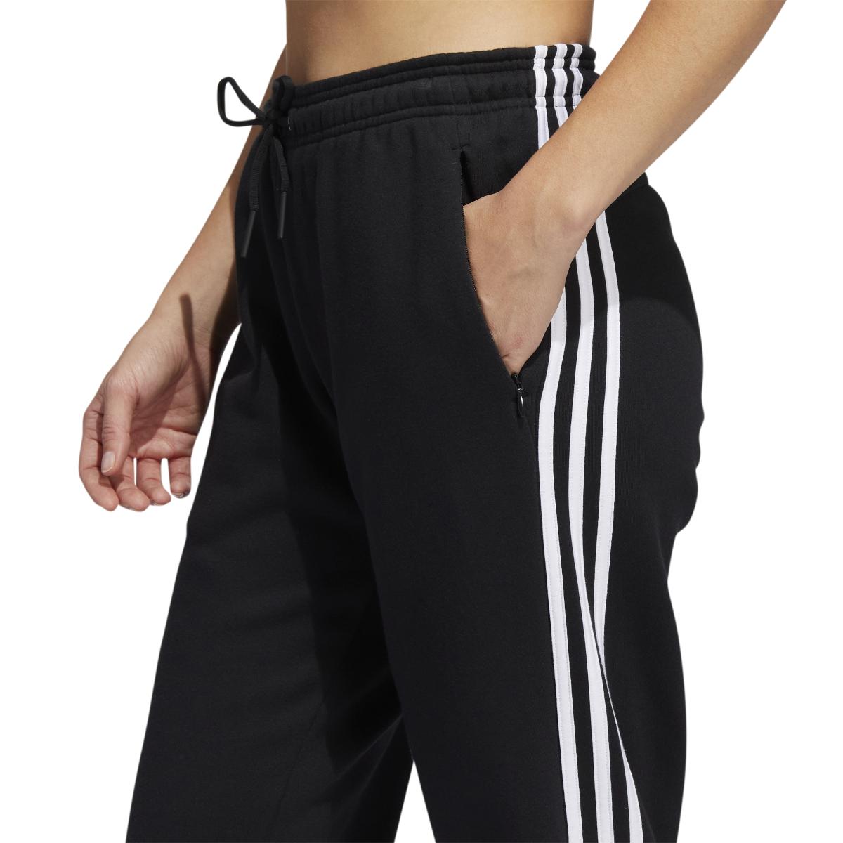 product/h/6/h62374_6_apparel_on_model_detail_view_1_white.jpg