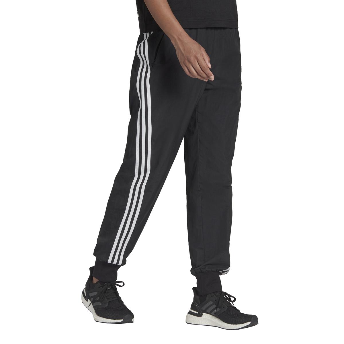 product/h/a/ha8437_app_on-model_walking_white.jpg