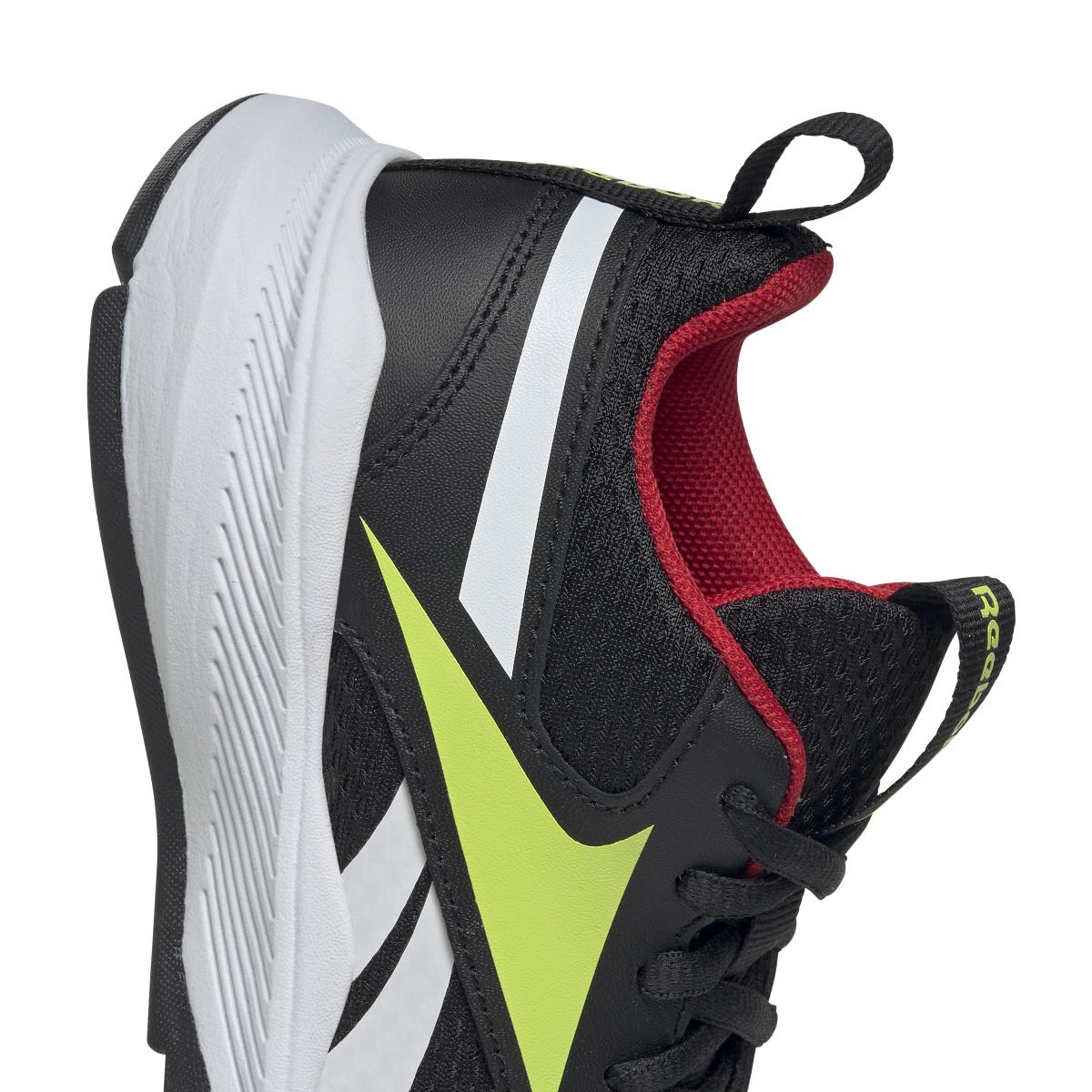product/r/e/reebok_gw1233_7_footwear_photography_detail_view_1_white_000.jpg