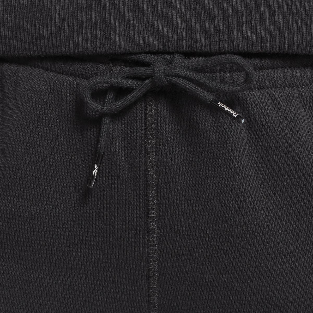 product/r/e/reebok_h54769_5_apparel_on_model_detail_view_1_white.jpg