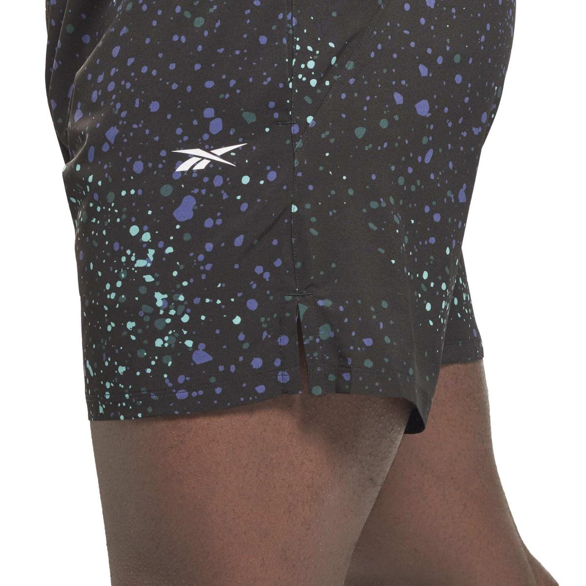 product/r/e/reebok_hg4070_5_apparel_on_model_detail_view_1_white.jpg