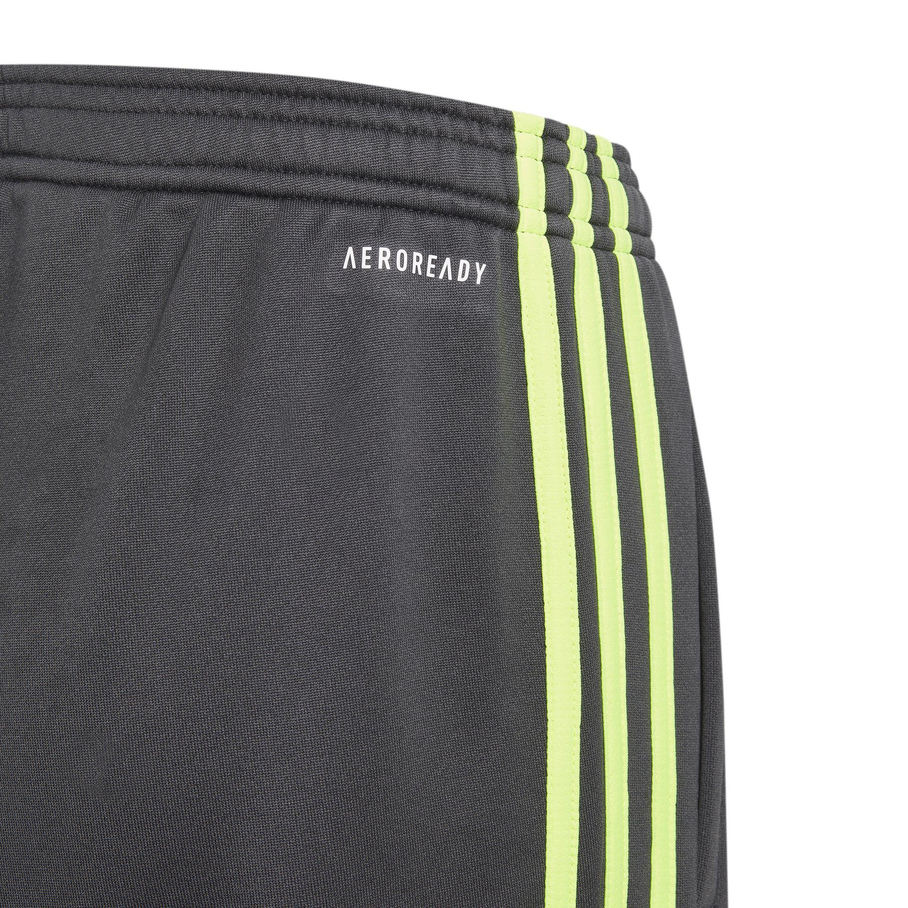 product/2/0/2025_09_adidas_hz0087_4_apparel_photography_detail_view_1_white.jpg