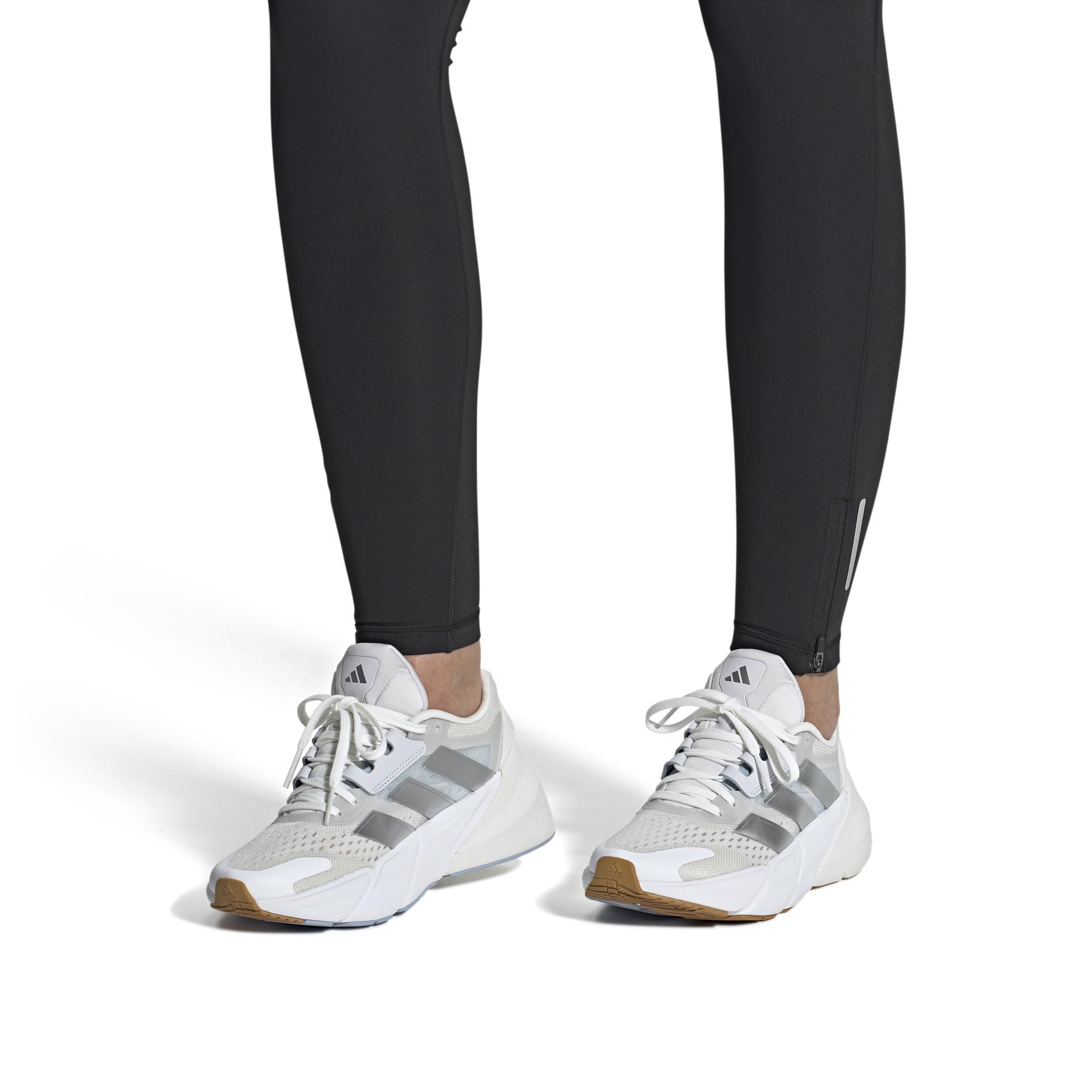 product/2/0/2025_09_adidas_id1728_11_footwear_on_model_front_view_white.jpg