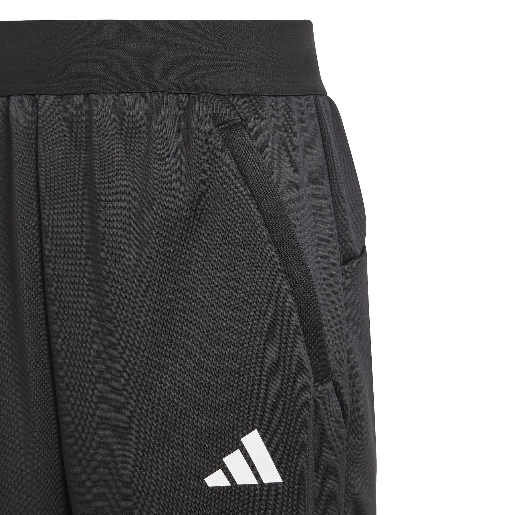 product/2/0/2025_09_adidas_ij6413_4_apparel_photography_detail_view_1_white.jpg