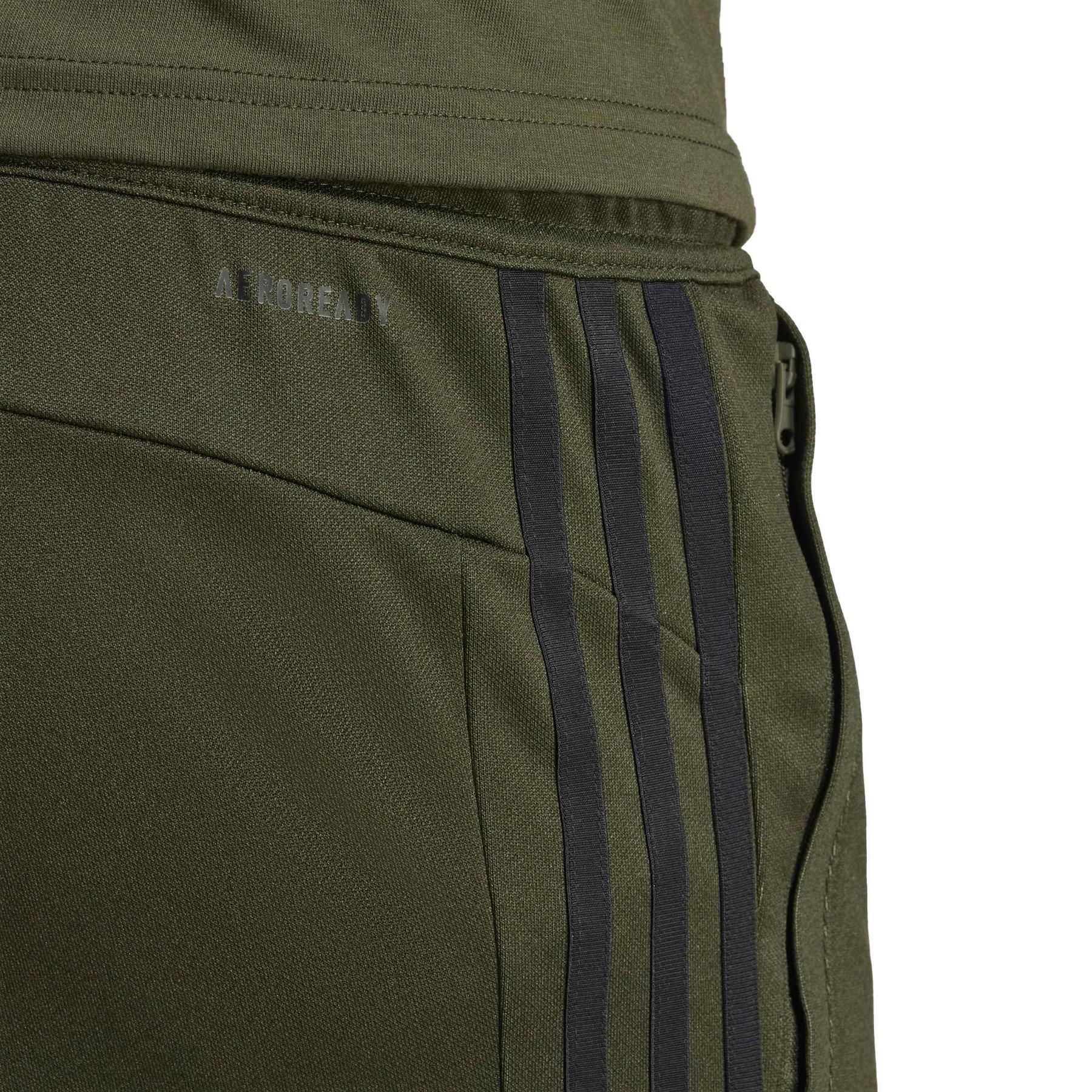 product/2/0/2025_09_adidas_jp4980_6_apparel_on_model_detail_view_2_white.jpg