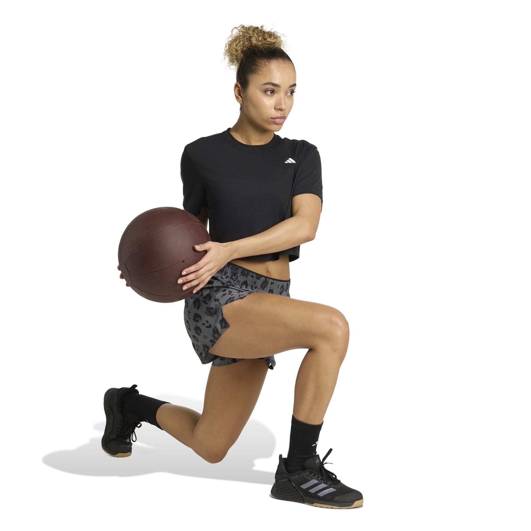 product/2/0/2025_adidas_jn2641_4_apparel_on_model_walking_view_white.jpg