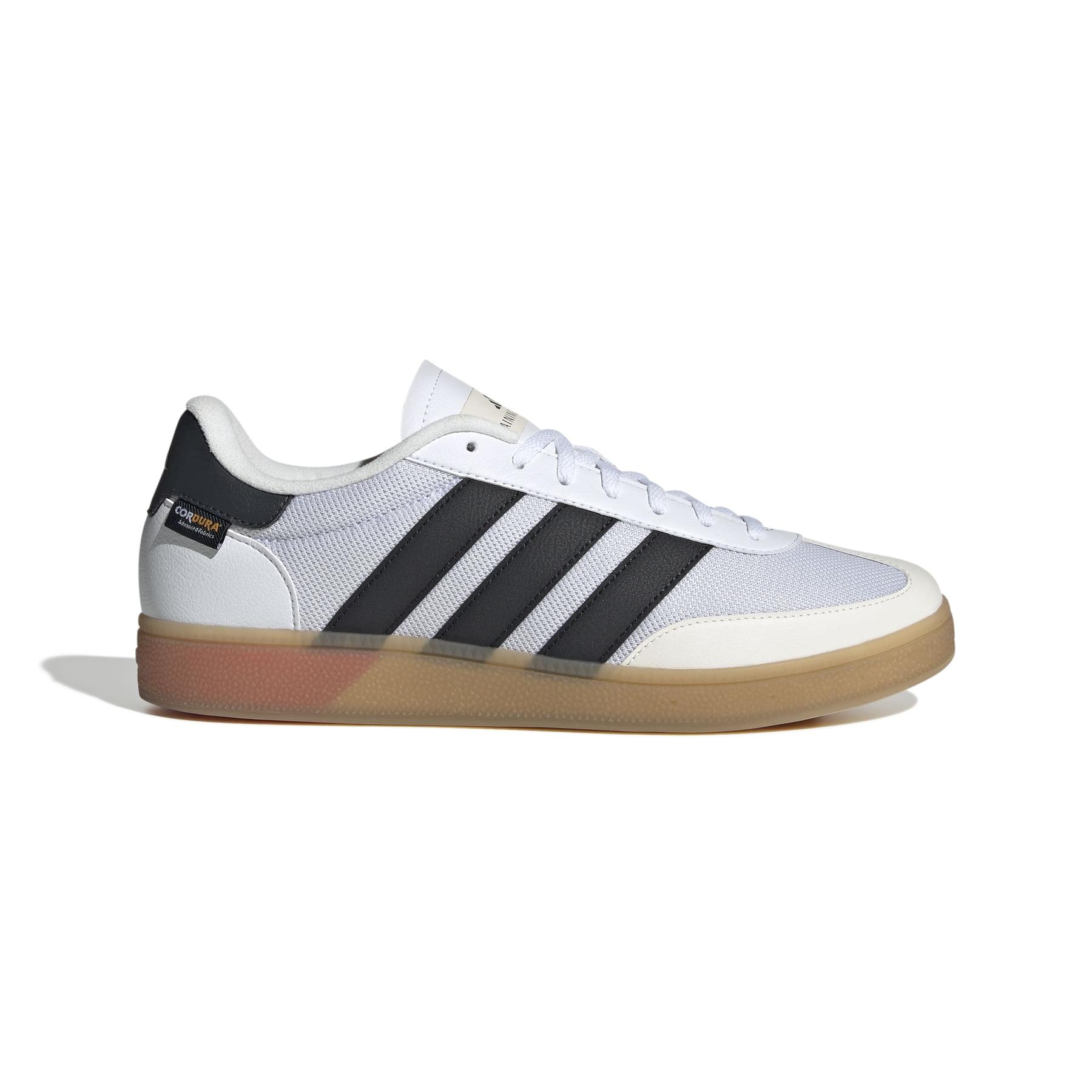 product/2/0/2025_adidas_jp7392_1_footwear_photography_side_lateral_center_view_white.jpg
