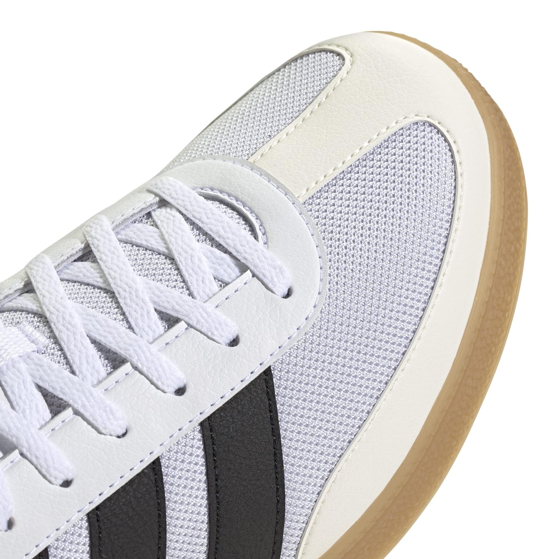 product/2/0/2025_adidas_jp7392_9_footwear_photography_detail_view_2_white.jpg