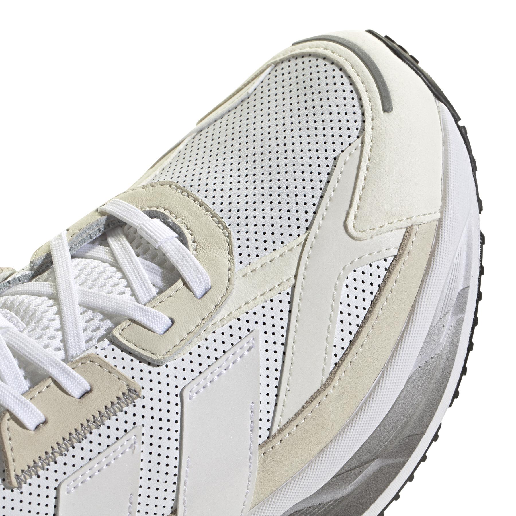product/2/0/2025_adidas_jr7789_8_footwear_photography_detail_view_1_white.jpg