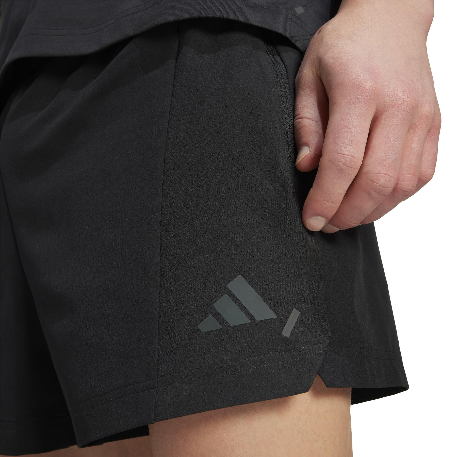 product/2/0/2025_adidas_jz6242_5_apparel_on_model_detail_view_1_white.jpg