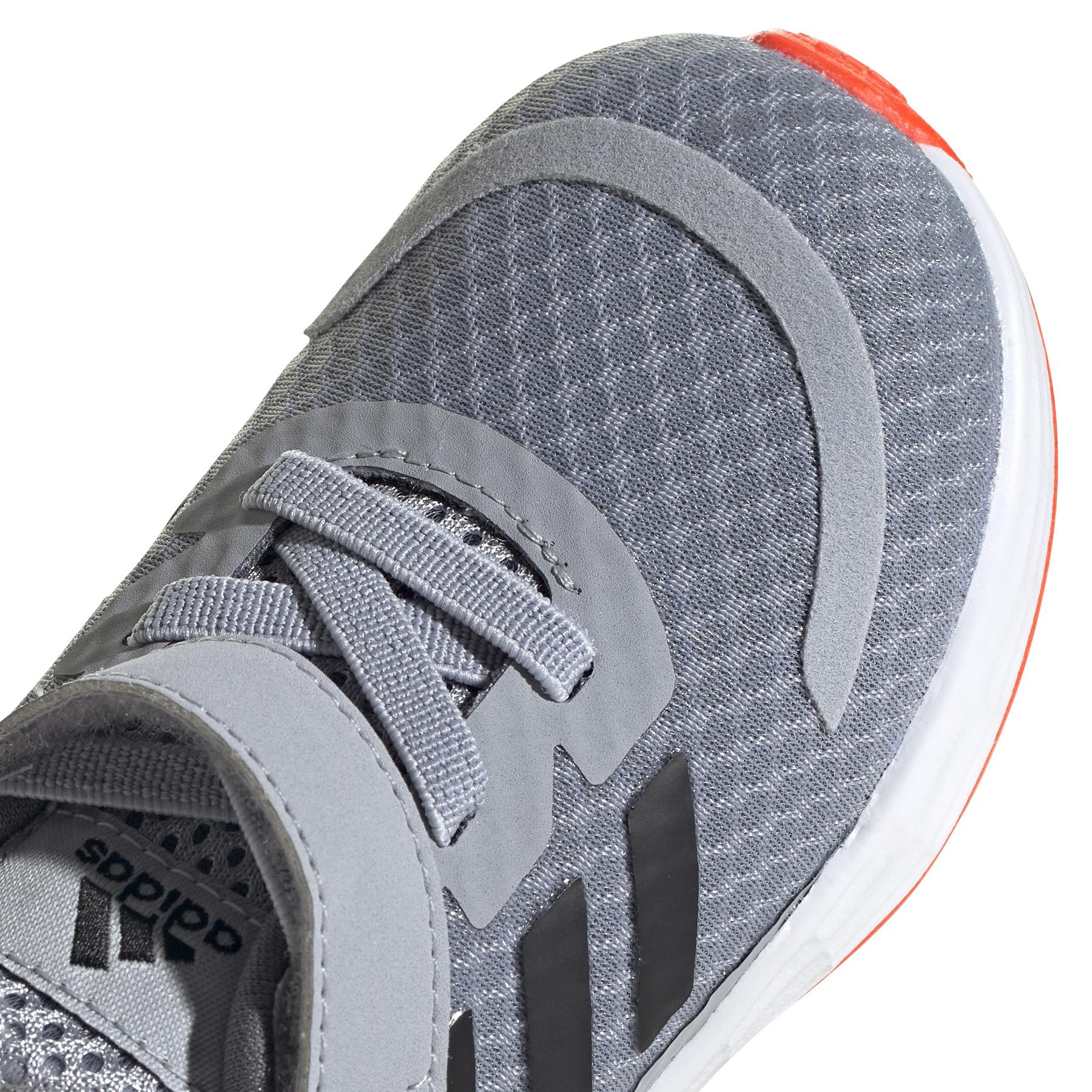 product/a/d/adidas_fy9176_8_footwear_photography_detail_view_1_white_xx.jpg