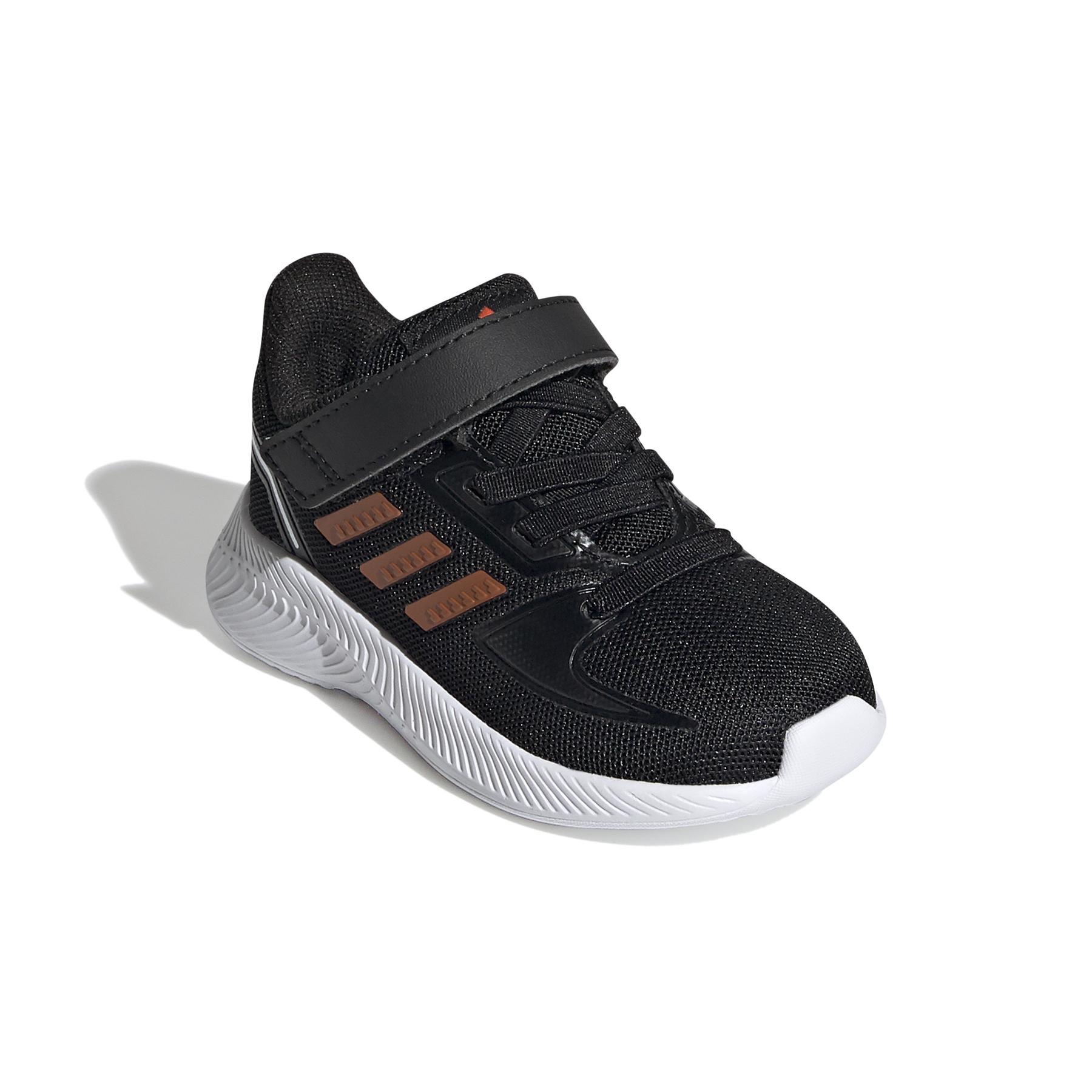 product/a/d/adidas_fz0098_6_footwear_photography_front_lateral_top_view_white.jpg