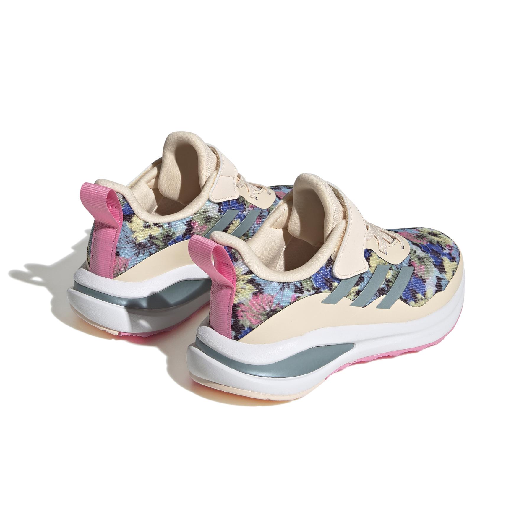 product/a/d/adidas_gv9475_7_footwear_photography_back_lateral_top_view_white_000.jpg
