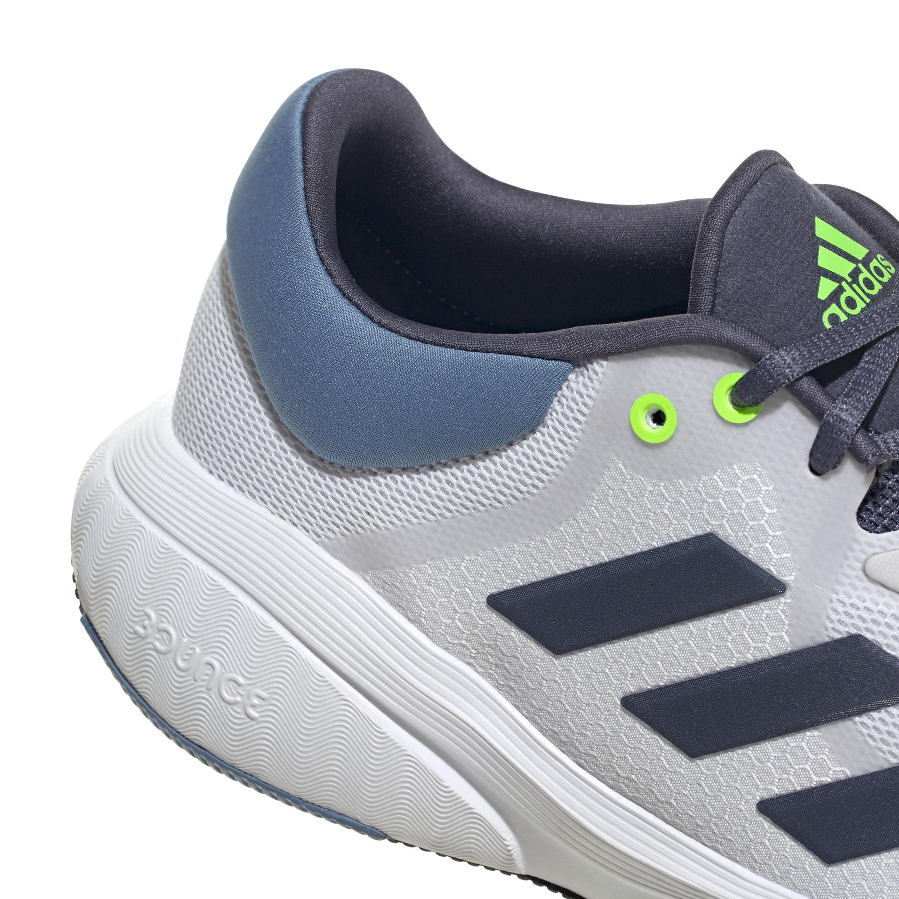 product/a/d/adidas_gv9532_9_footwear_photography_detail_view_2_white_000.jpg