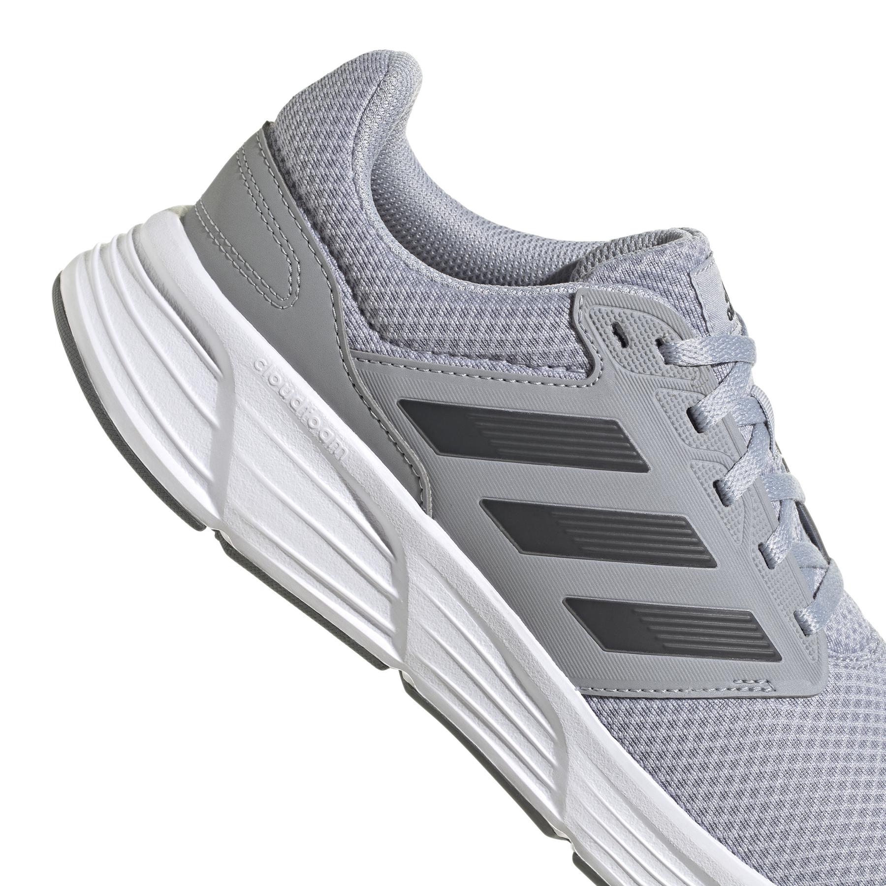 product/a/d/adidas_gw4140_9_footwear_photography_detail_view_2_white_000.jpg